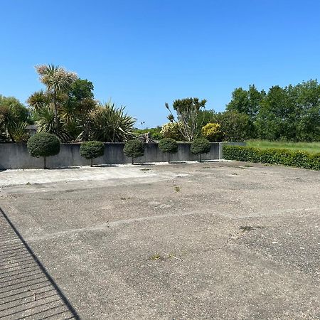 Grand Gite Avec Piscine Maison Port Valade Tabanac Ngoại thất bức ảnh