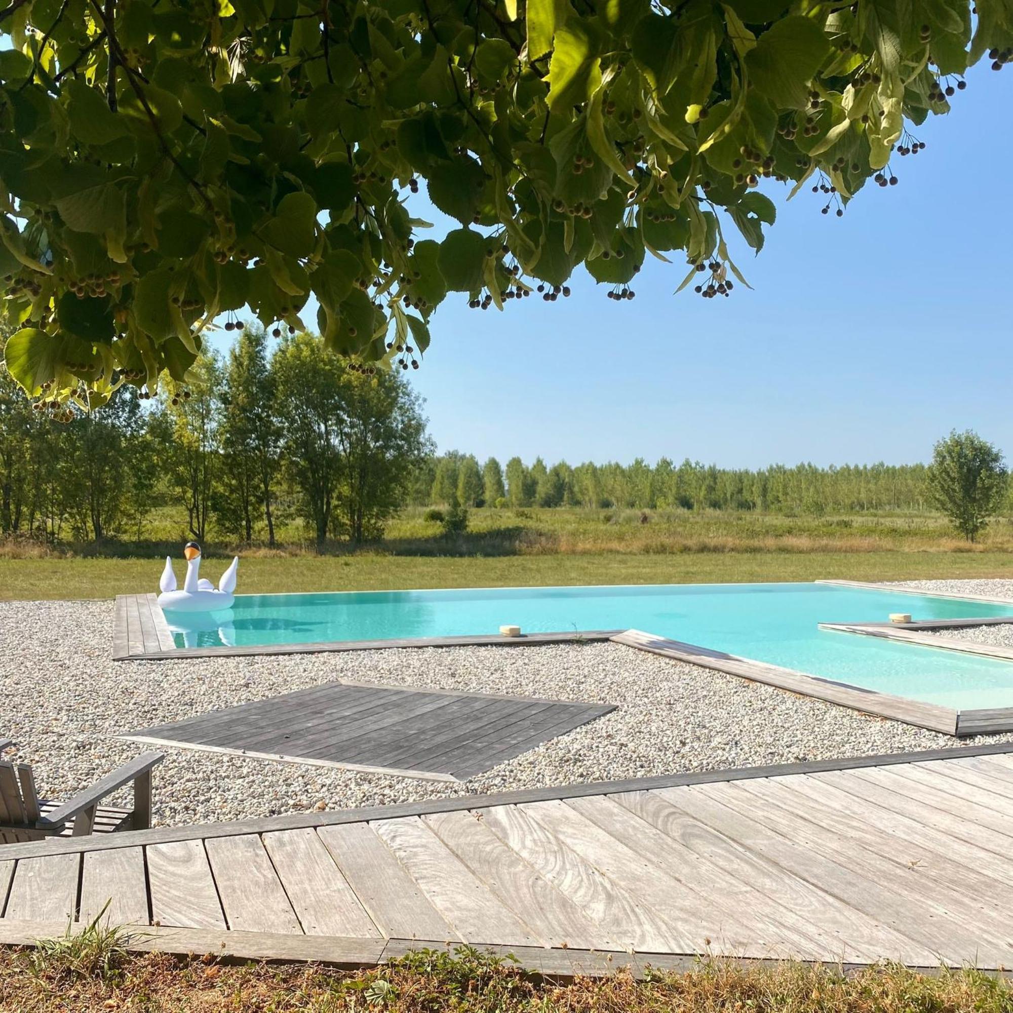 Grand Gite Avec Piscine Maison Port Valade Tabanac Ngoại thất bức ảnh